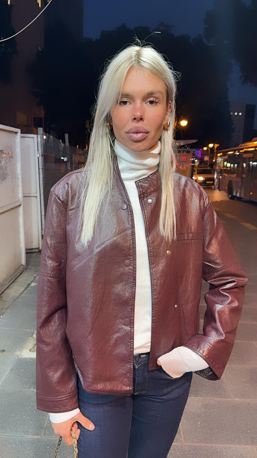 ג׳קט דמוי עור מבריק