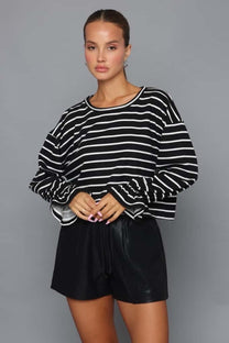 חולצת פסים קרופ שרוול פרח